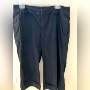 BANANA REPUBLIC CROP PANTS